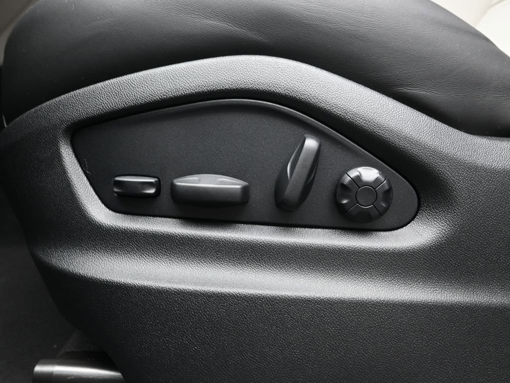 New 2026 Porsche Cayenne GTS image 15