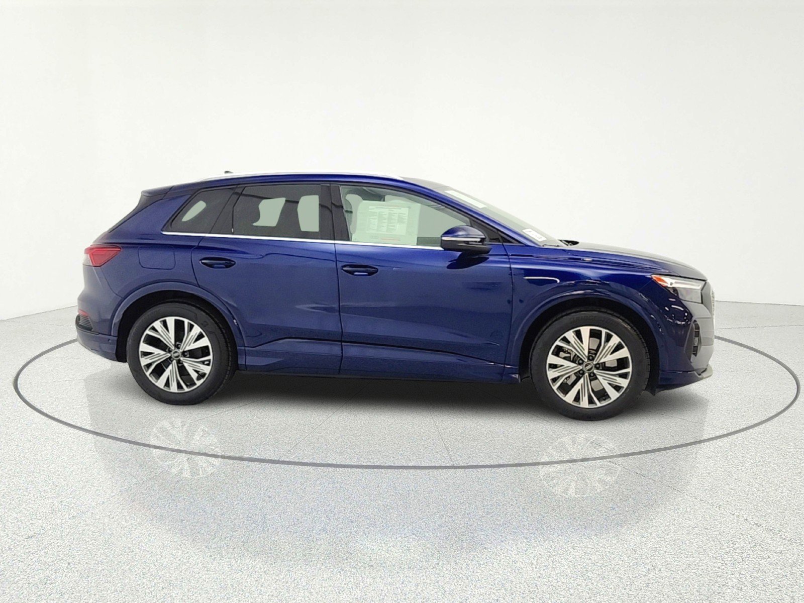 Used 2023 Audi Q4 e-tron Premium Plus w/ Premium Plus image 11