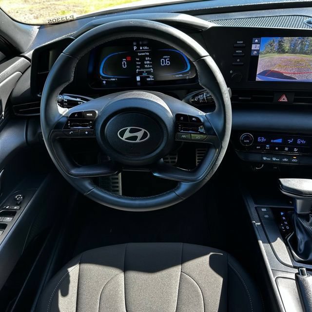 Certified 2025 Hyundai Elantra Sport FWD image 22