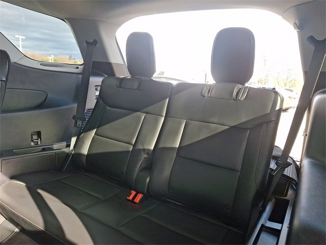 Used 2022 Ford Explorer XLT w/ Equipment Group 202A image 11