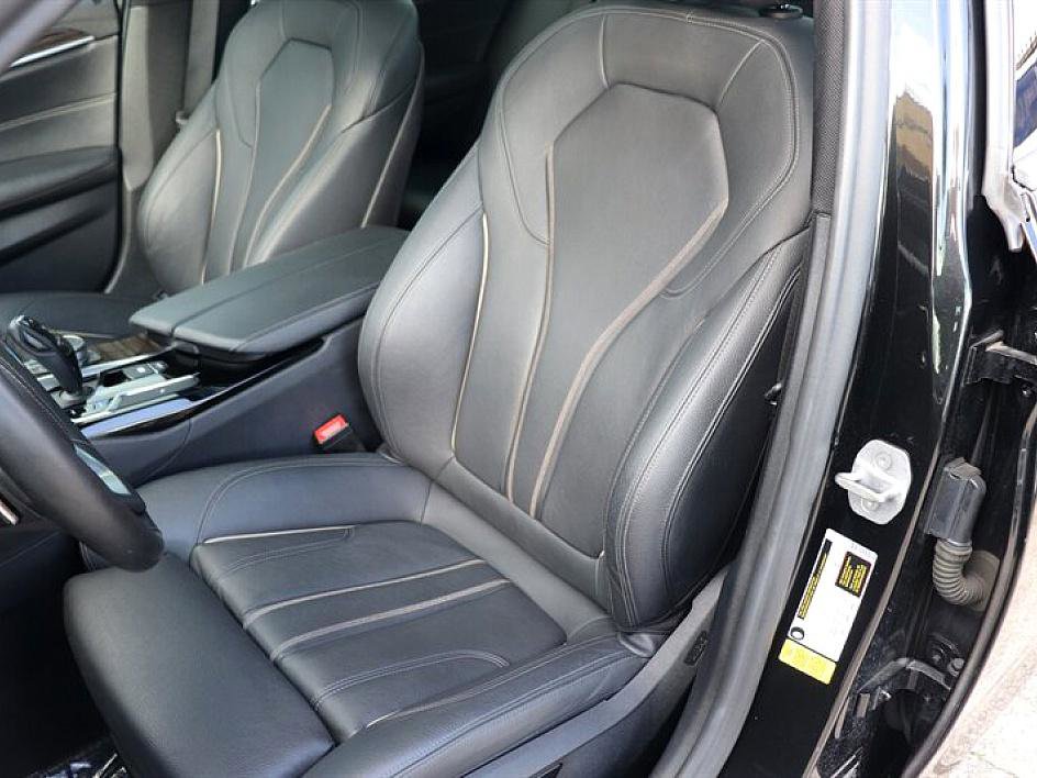 Used 2020 BMW 530i image 10