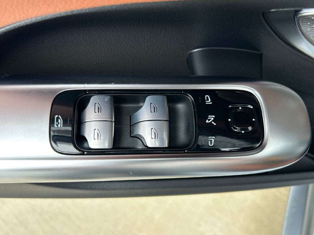 New 2026 Mercedes-Benz C 300 4MATIC Sedan image 12