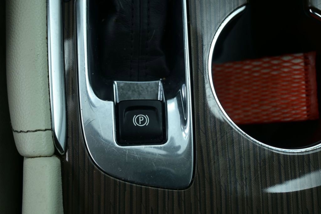 Used 2024 Chevrolet Malibu LT FWD image 30