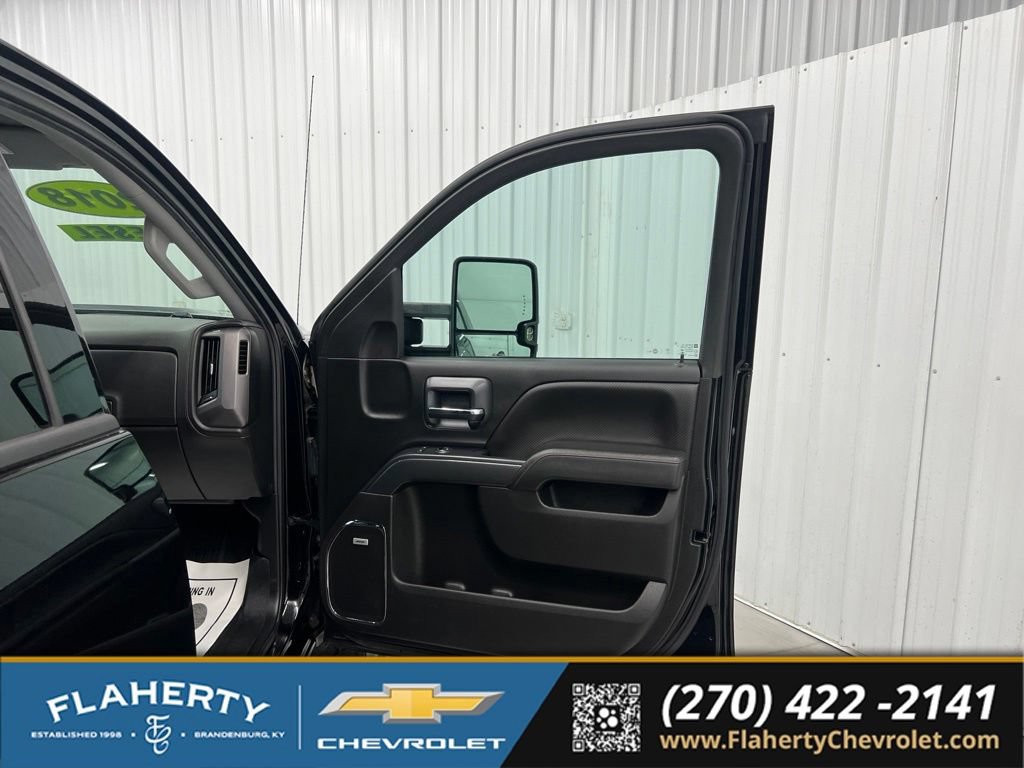 Used 2018 GMC Sierra 2500 SLT w/ Duramax Plus Package AWD/4WD image 14