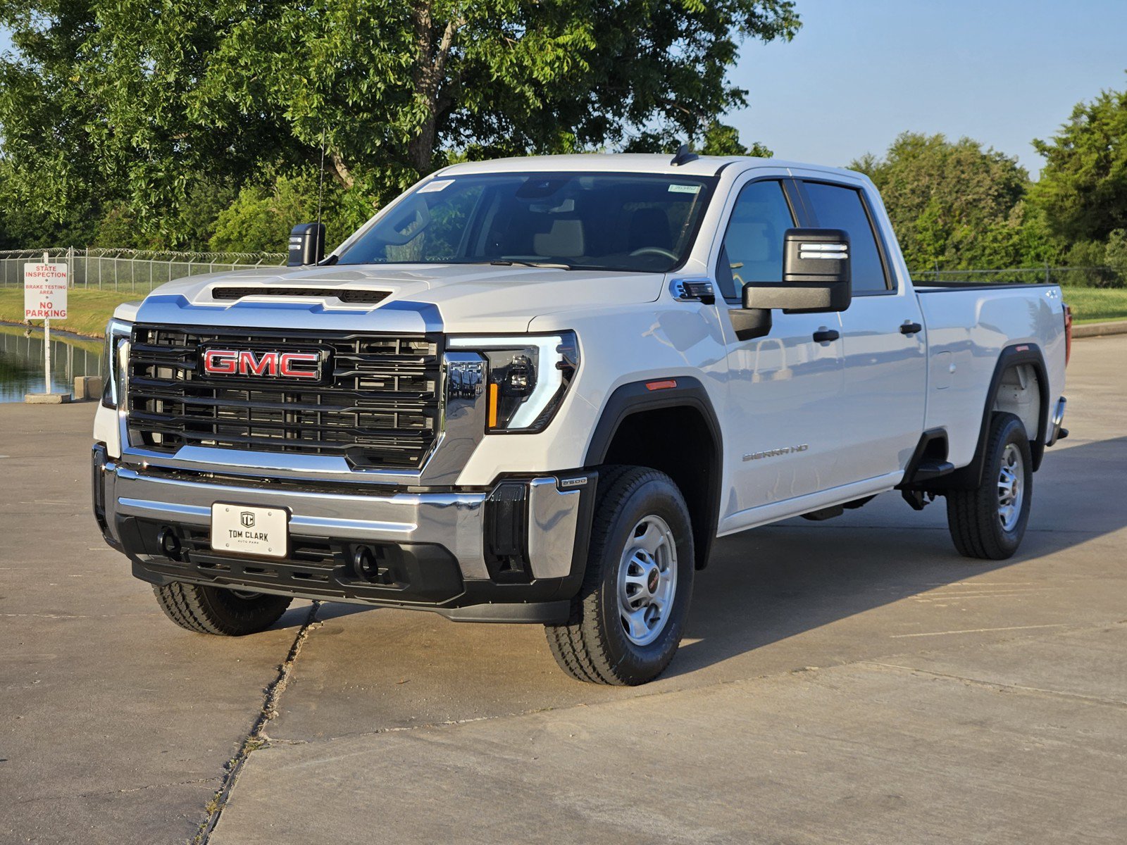 New 2026 GMC Sierra 2500 Pro w/ Convenience Package AWD/4WD image 2