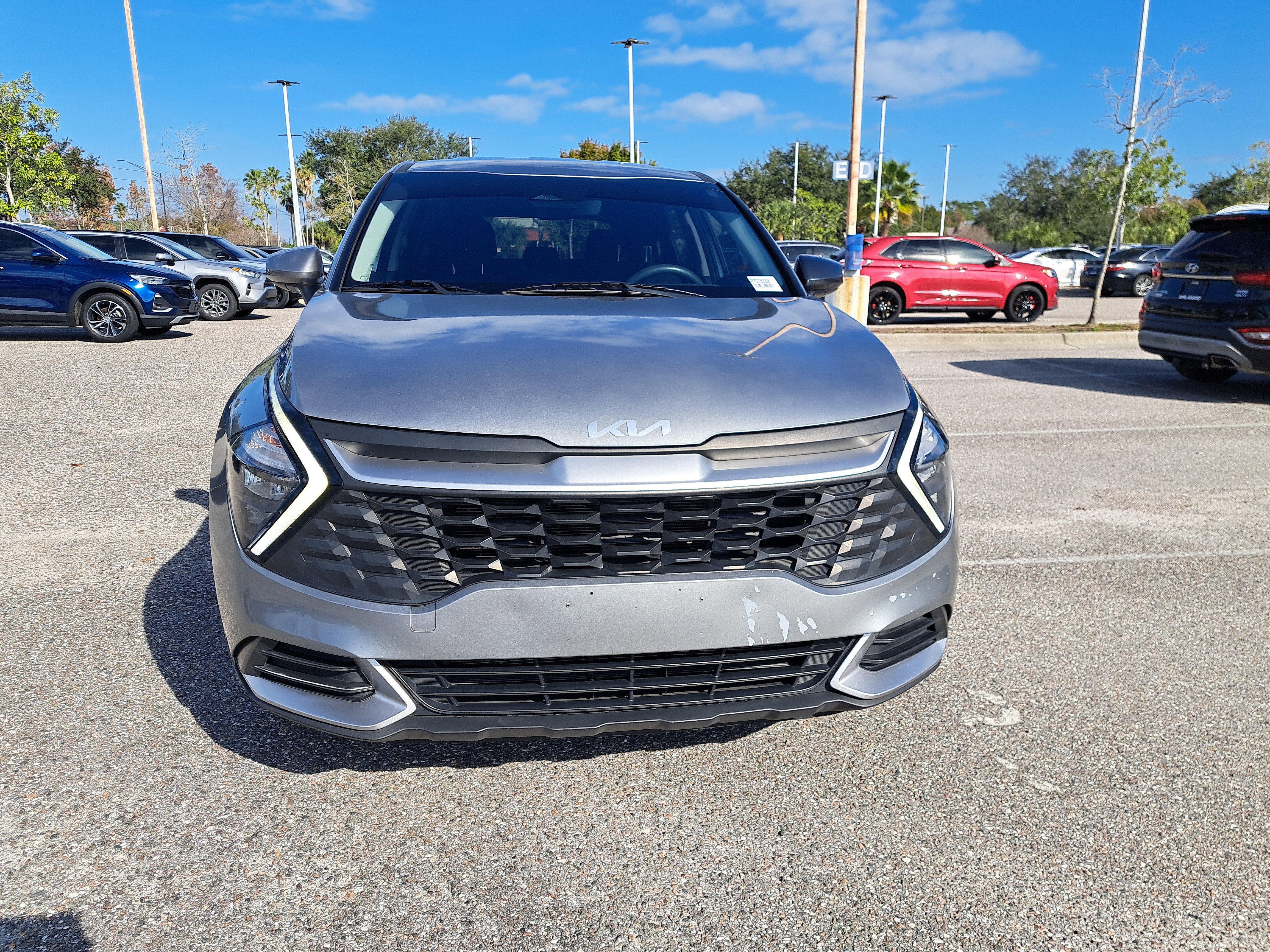 Used 2023 Kia Sportage LX image 2