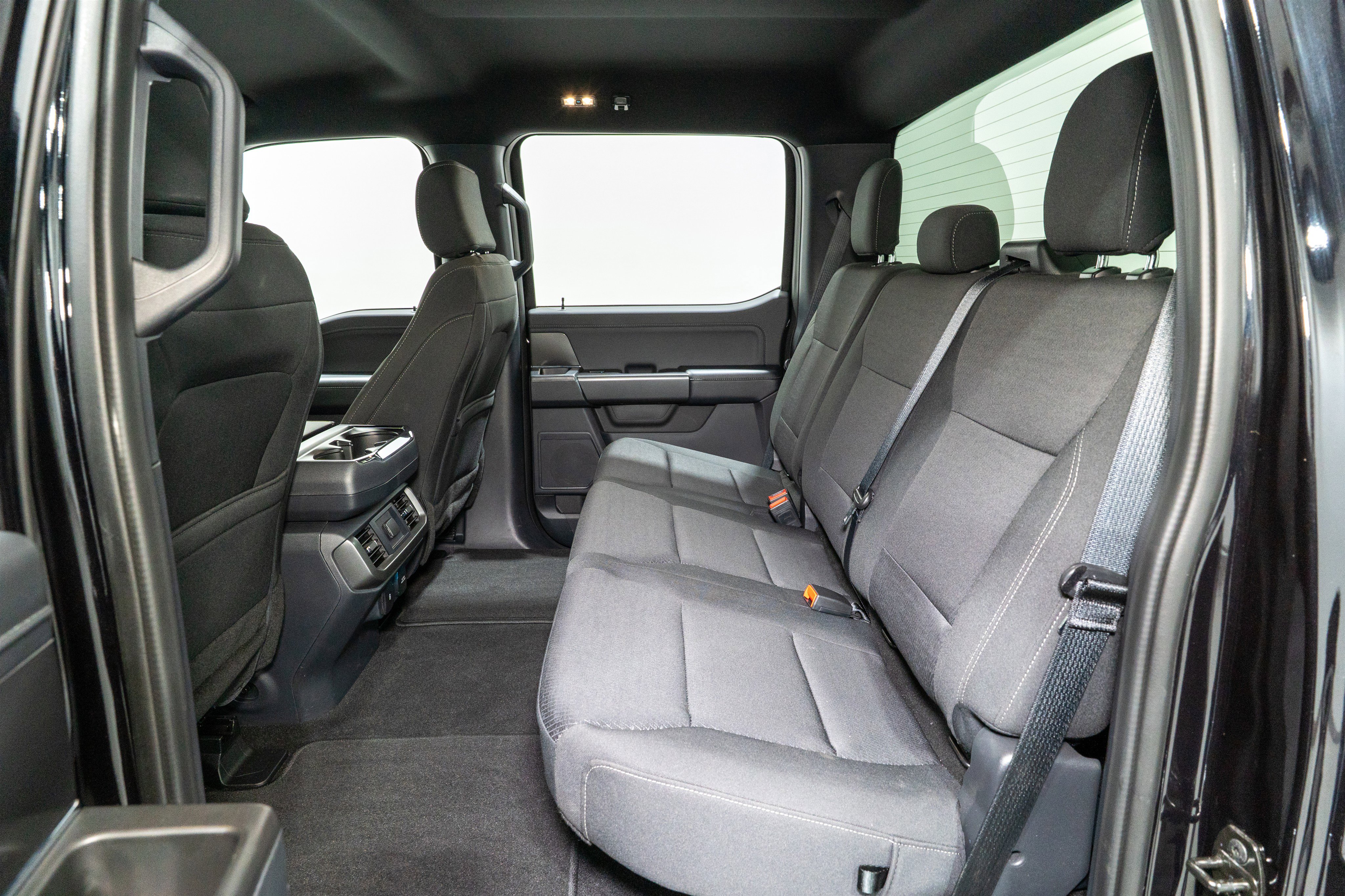 Used 2024 Ford F150 XLT w/ XLT Black Appearance Package image 34