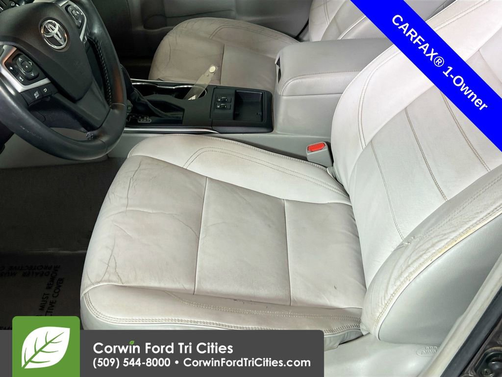 Used 2015 Toyota Camry XLE w/ Advanced Technology Package image 23