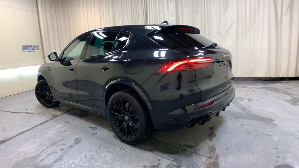 Used 2025 Maserati Grecale Modena image 5