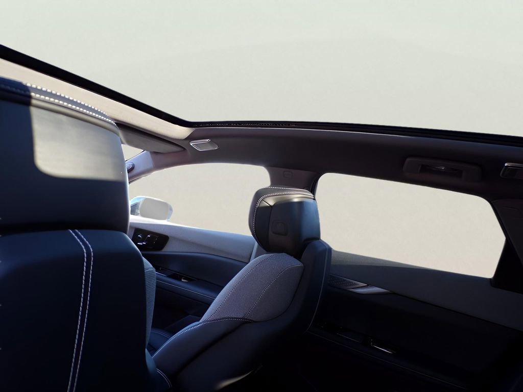 New 2026 Cadillac Optiq Luxury 1 image 7