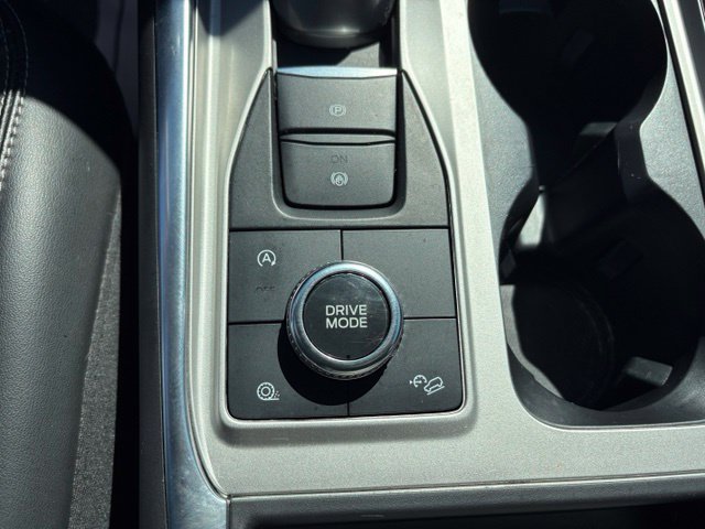 Used 2023 Ford Explorer XLT w/ Equipment Group 202A AWD/4WD image 22