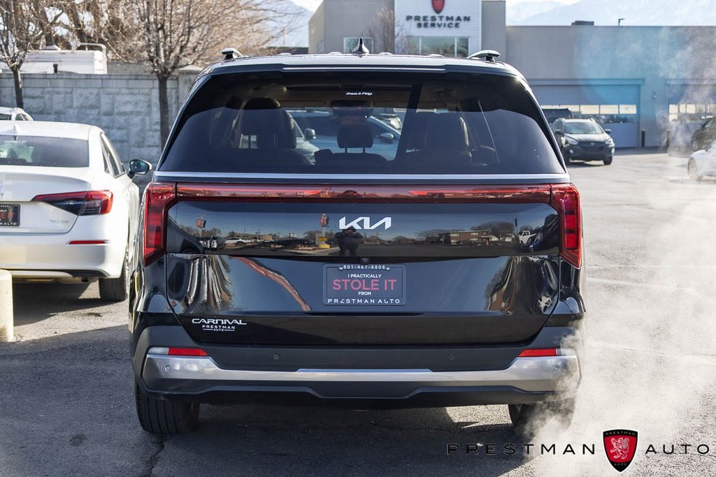 Used 2025 Kia Carnival SX image 18