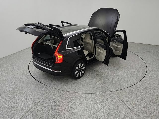 Certified 2025 Volvo XC90 T8 Plus w/ Protection Package Premier AWD/4WD image 23