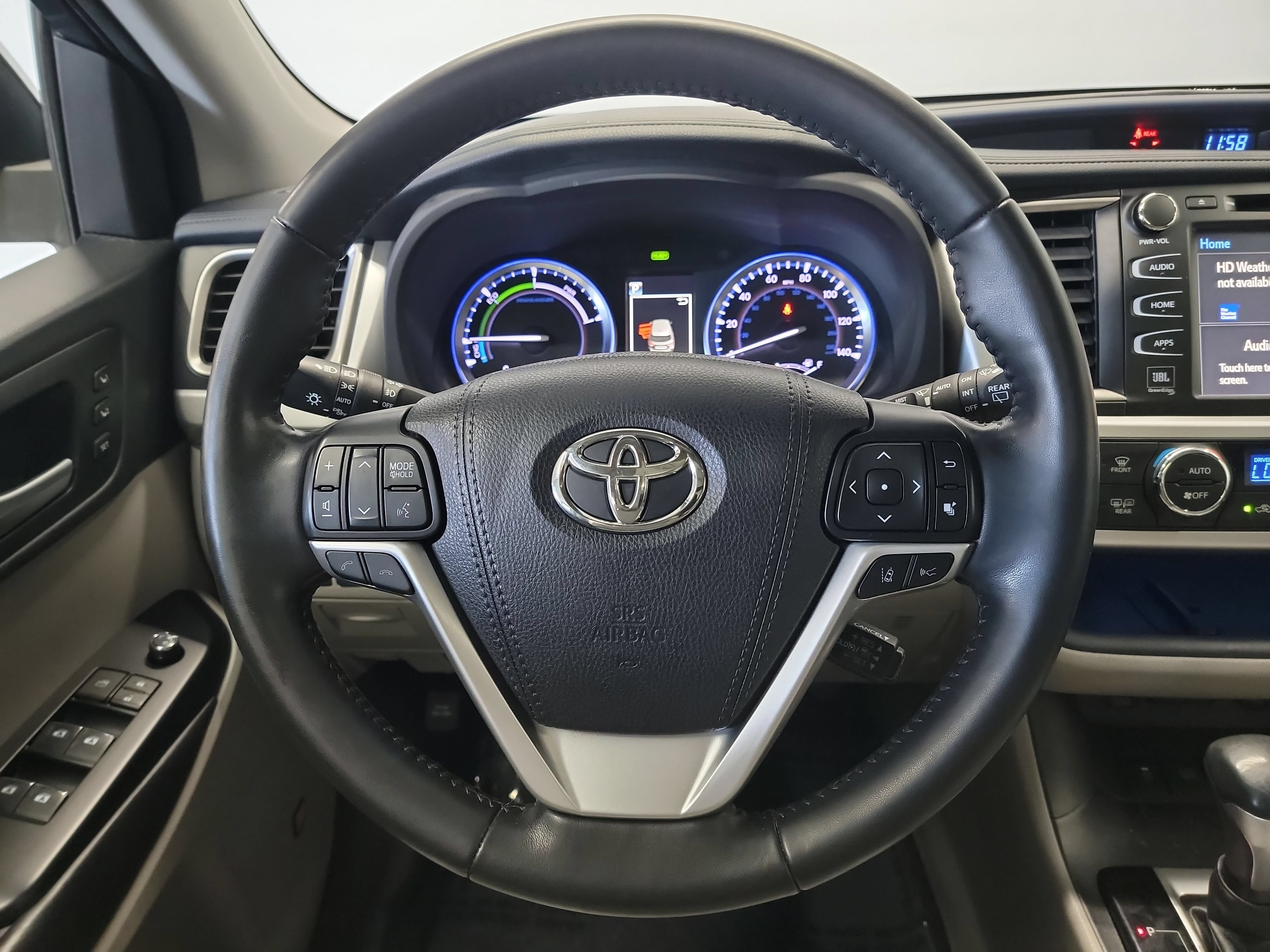 Used 2018 Toyota Highlander Limited Platinum AWD/4WD image 17