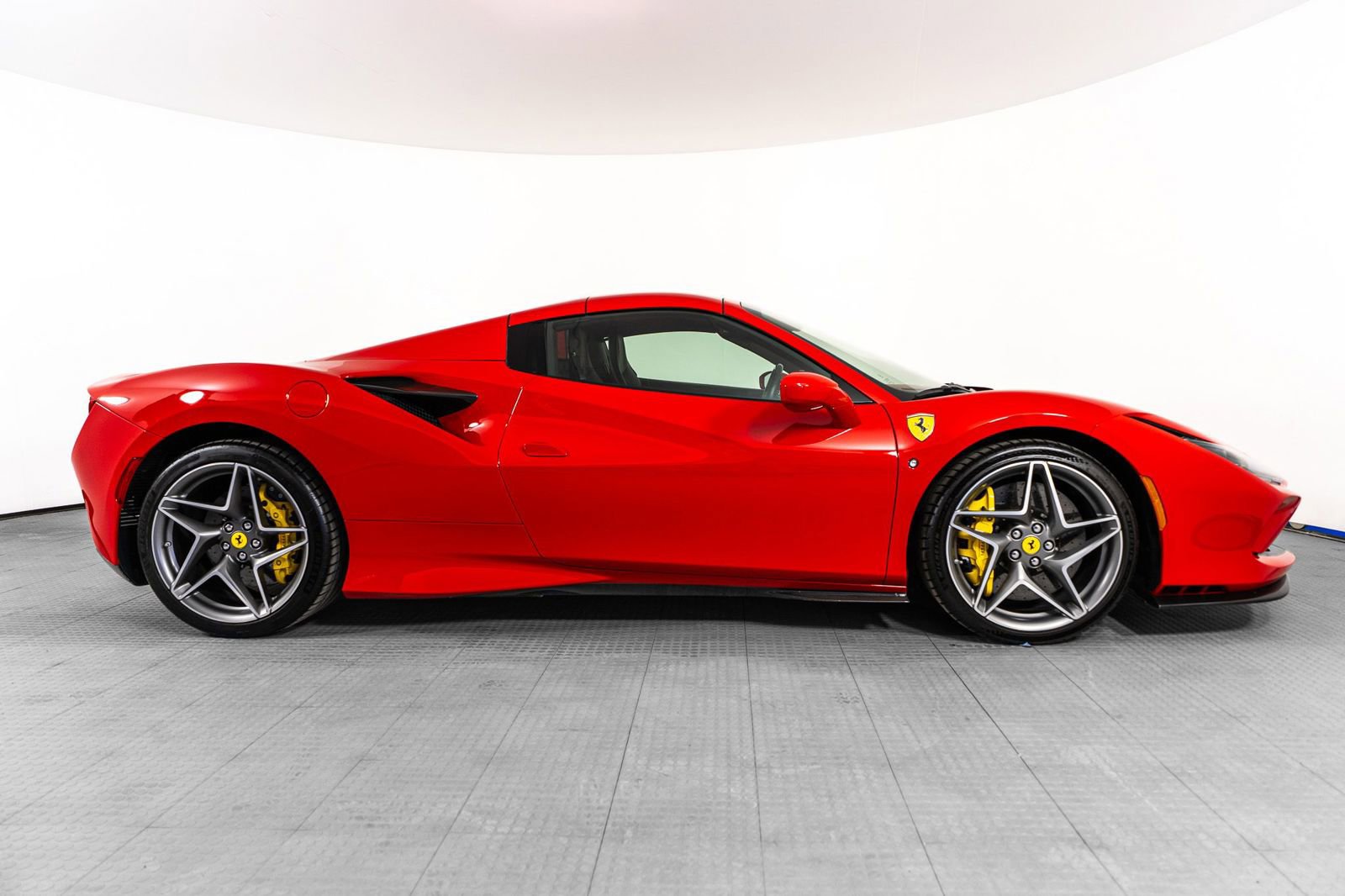 Certified 2021 Ferrari F8 Tributo Base image 58