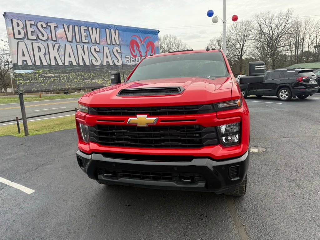 Used 2025 Chevrolet Silverado 2500 Custom w/ Custom Value Package image 3