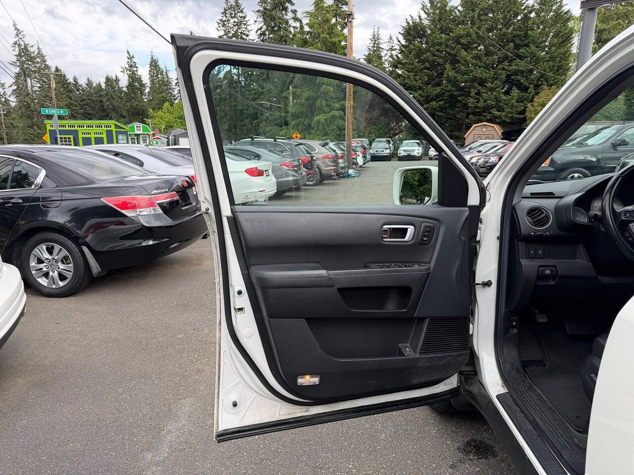 Used 2011 Honda Pilot Touring image 30