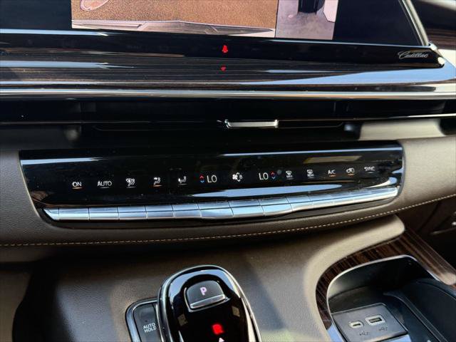 Used 2023 Cadillac Escalade ESV Sport w/ LPO, Illumination Package AWD/4WD image 33