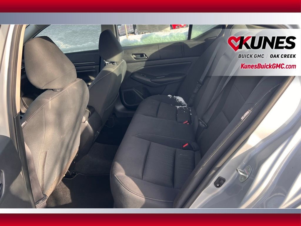 Used 2024 Nissan Altima 2.5 SV image 8