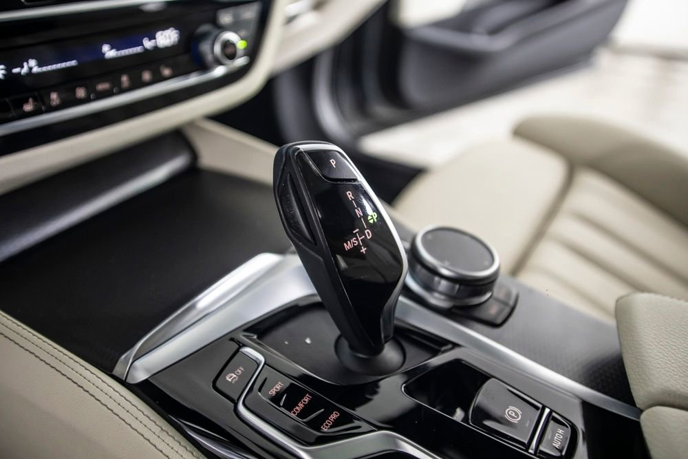 Used 2023 BMW 540i w/ M Sport Package image 36