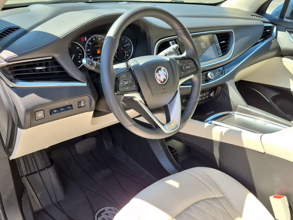 Used 2023 Buick Enclave Avenir w/ Avenir Technology Package AWD/4WD image 15