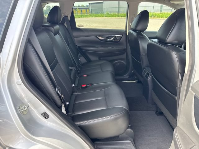 Used 2019 Nissan Rogue SL w/ Premium Package AWD/4WD image 10
