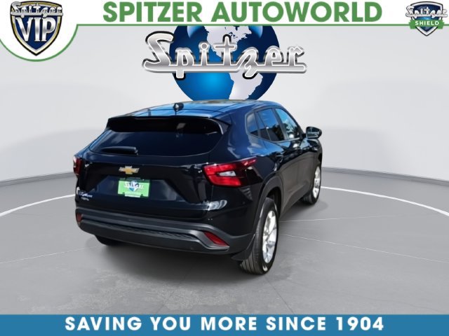 Used 2025 Chevrolet Trax LS w/ LS Convenience Package FWD image 14