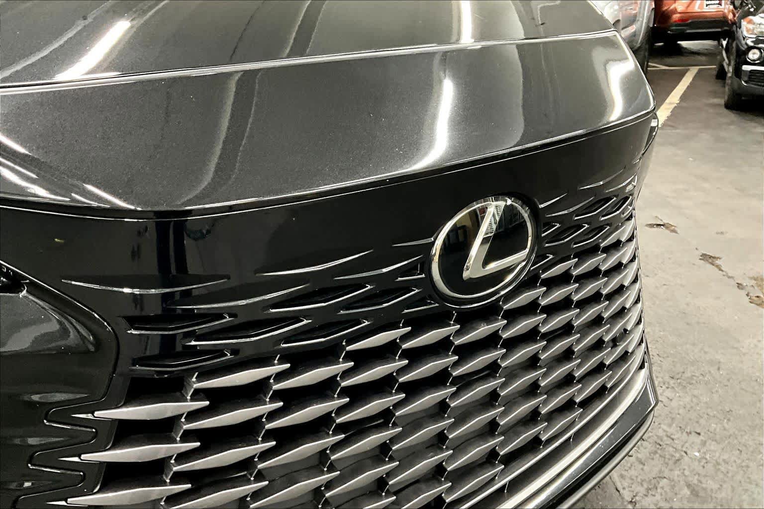 Used 2024 Lexus RX 350 FWD w/ Technology Package image 29