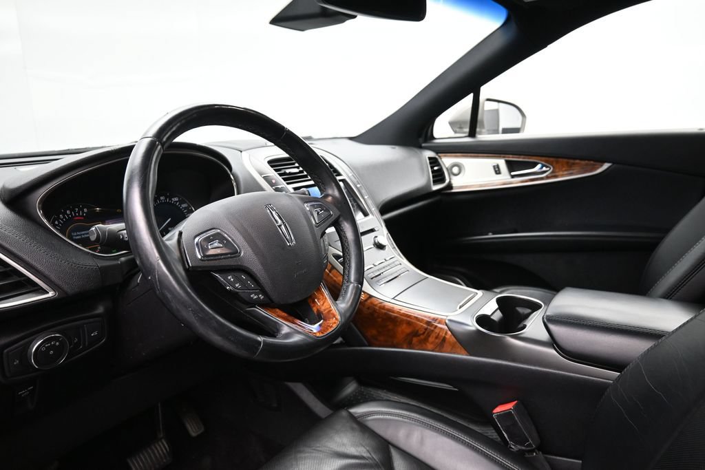 Used 2016 Lincoln MKX Reserve w/ Luxury Package AWD/4WD image 16