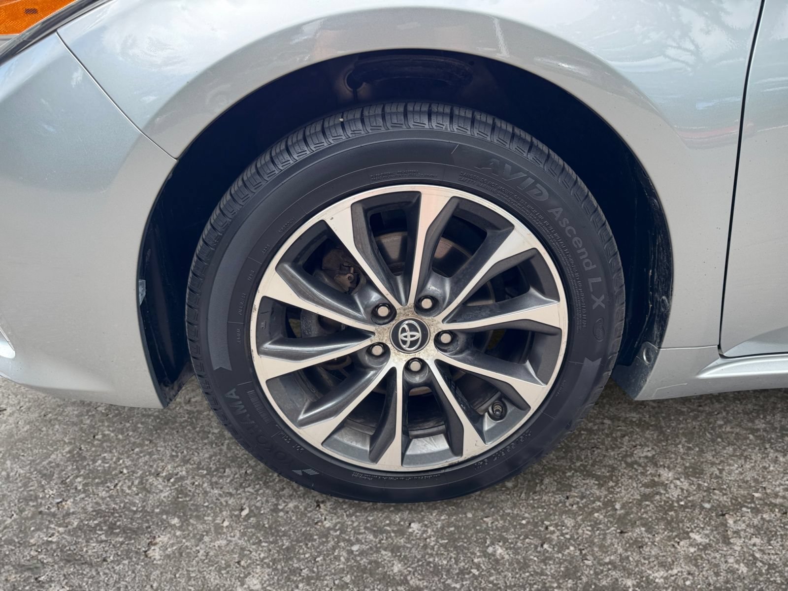 Used 2018 Toyota Avalon XLE Premium w/ Carpet Mat Package FWD image 14