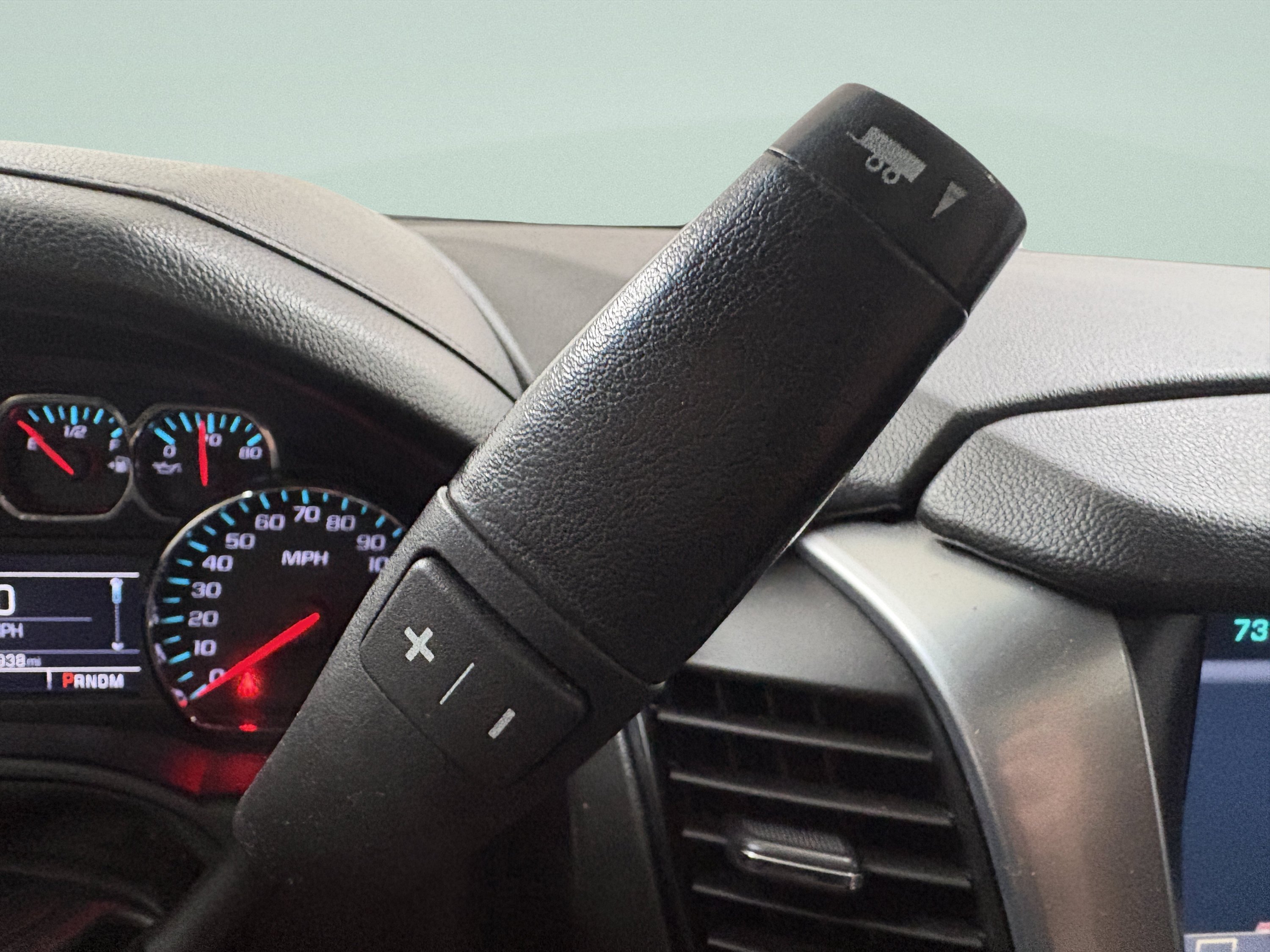 Used 2015 Chevrolet Suburban LT AWD/4WD image 14
