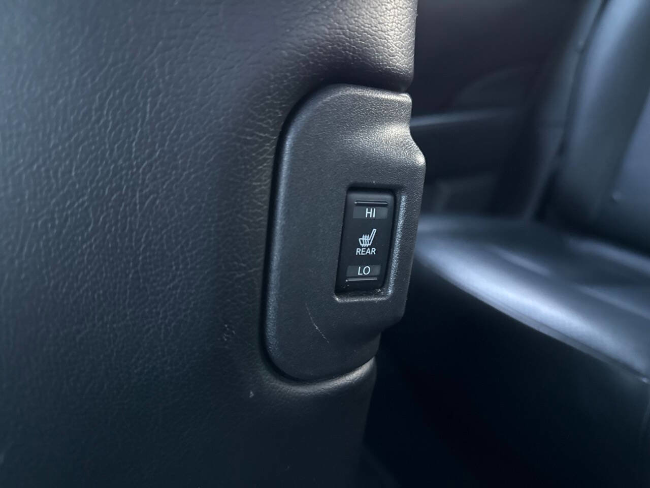 Used 2016 Nissan Leaf SL w/ Premium Package image 23