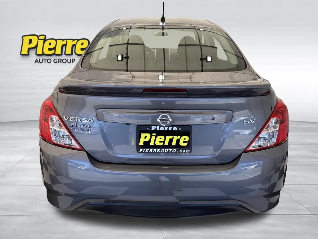 Used 2019 Nissan Versa SV FWD image 3