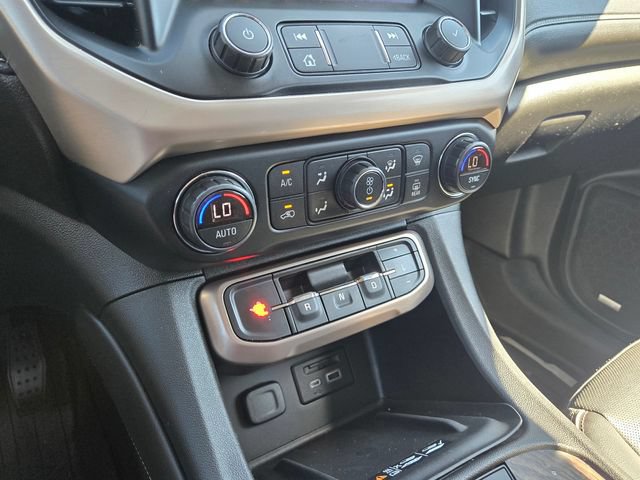 Certified 2020 GMC Acadia Denali w/ Denali Ultimate Package AWD/4WD image 18