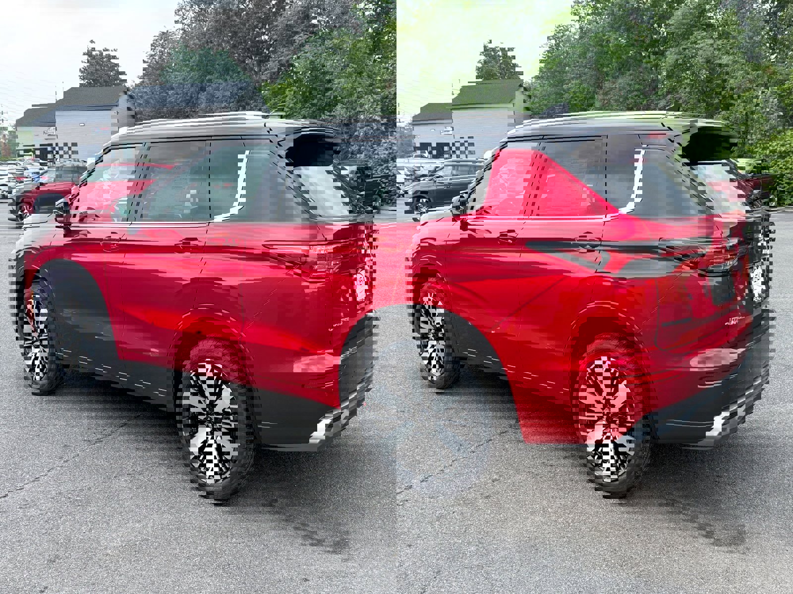 New 2025 Mitsubishi Outlander AWD image 2