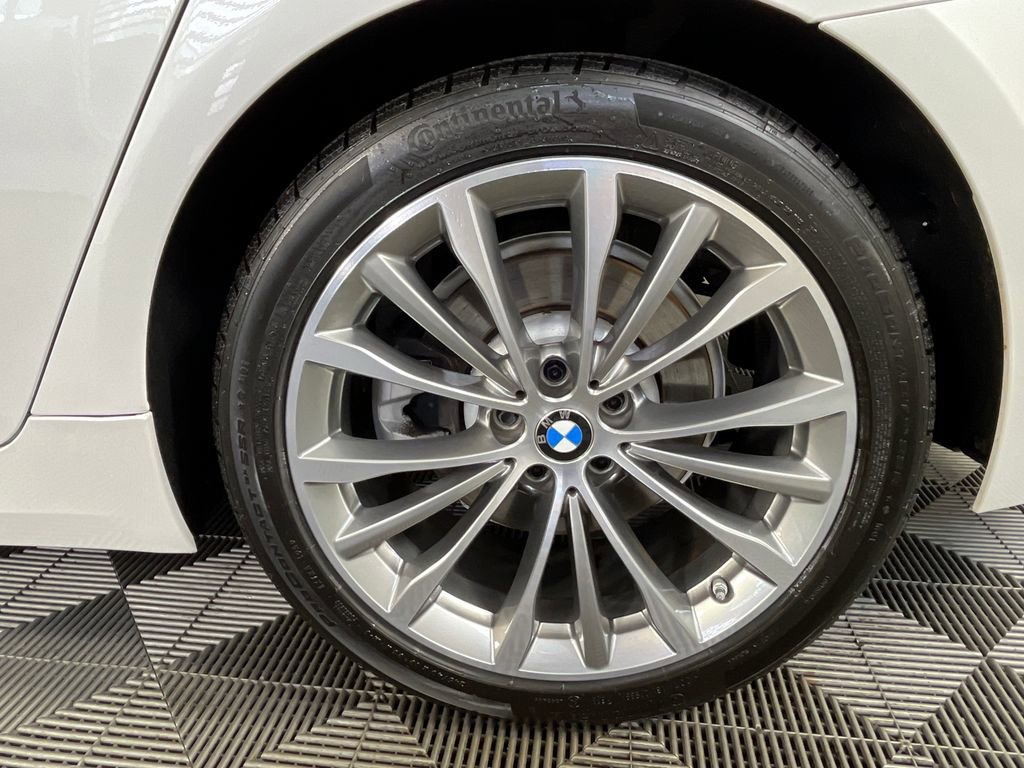 Certified 2023 BMW 530i xDrive w/ Convenience Package AWD/4WD image 17