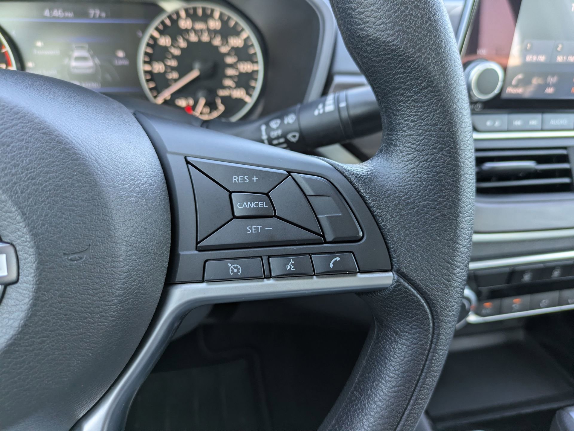 Used 2024 Nissan Altima 2.5 SV image 28