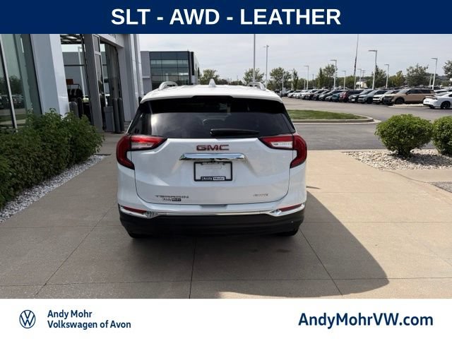 Used 2024 GMC Terrain SLT AWD/4WD image 7