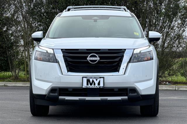 New 2025 Nissan Pathfinder SL image 9