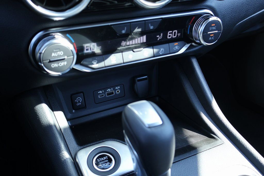 New 2025 Nissan Sentra SR image 12