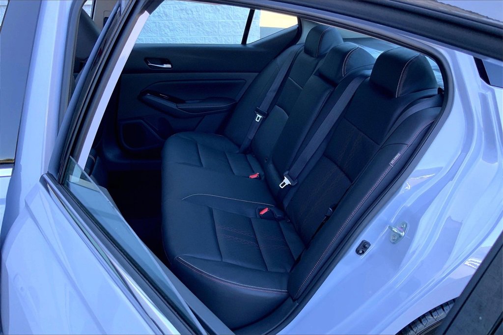 New 2025 Nissan Altima 2.5 SR image 10