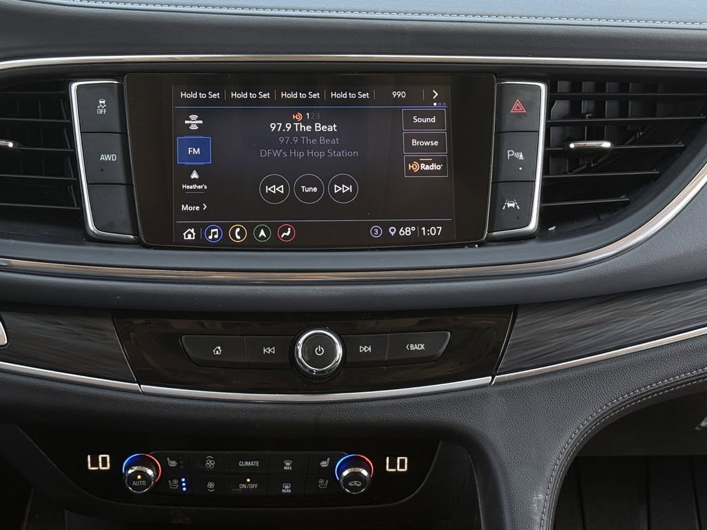 Used 2021 Buick Enclave Premium w/ Sun and Sites Package AWD/4WD image 17