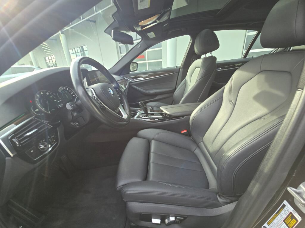 Used 2018 BMW 530e xDrive image 18