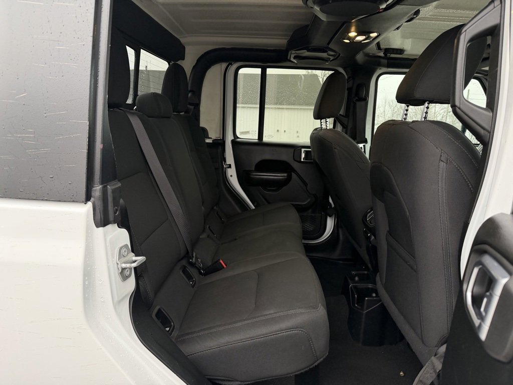 Used 2021 Jeep Gladiator Sport image 26
