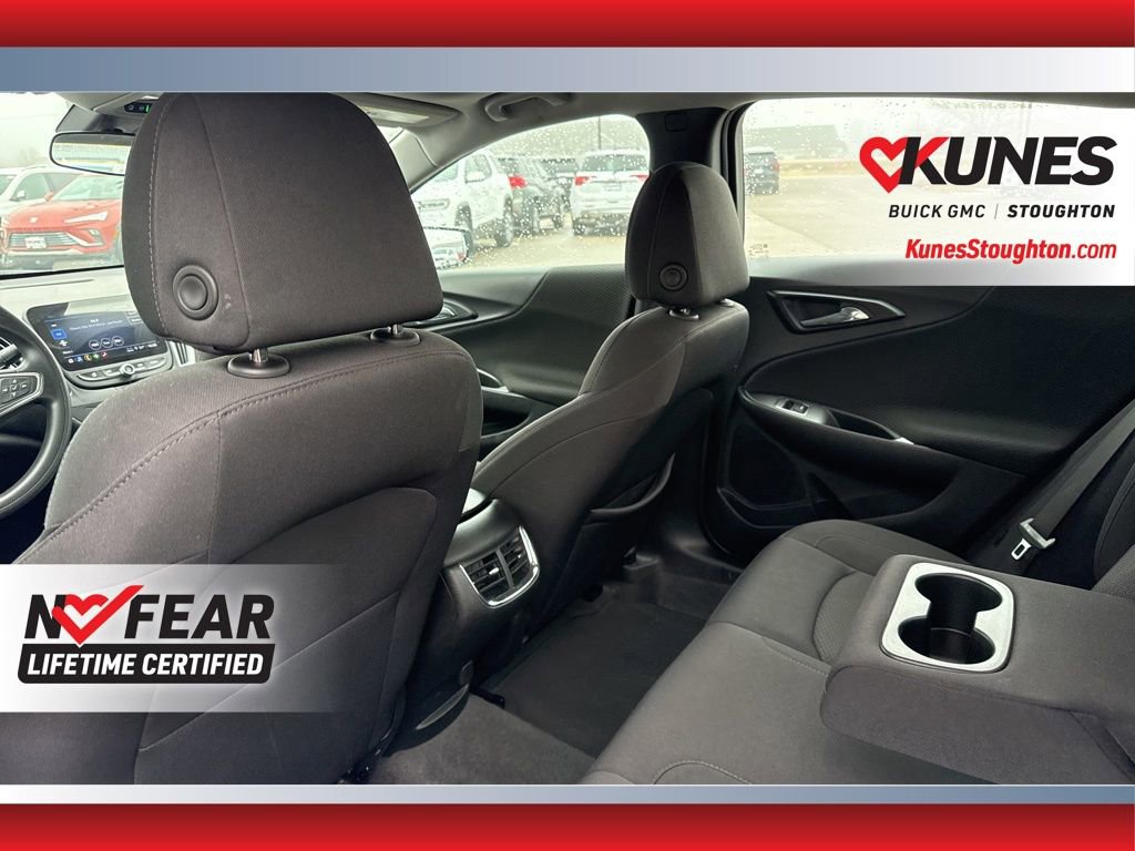 Used 2024 Chevrolet Malibu LT image 32