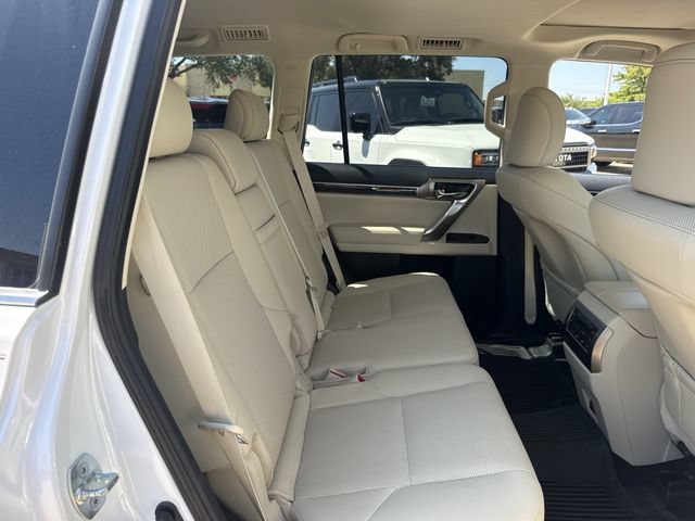Used 2023 Lexus GX 460 Premium w/ Premium Package AWD/4WD image 34