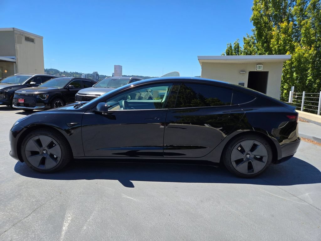 Used 2021 Tesla Model 3 Standard Range Plus RWD image 6