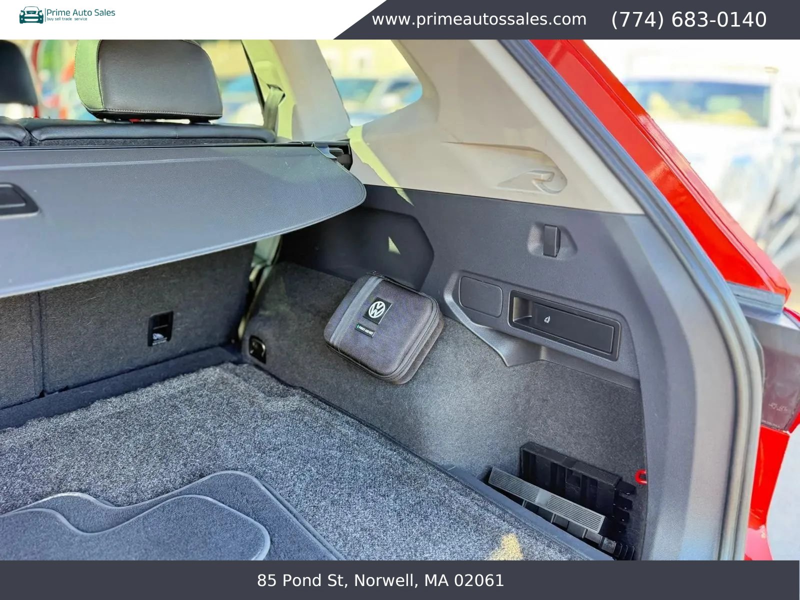 Used 2018 Volkswagen Tiguan SEL AWD/4WD image 21
