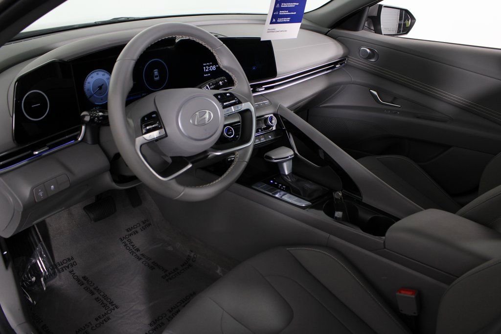 Certified 2025 Hyundai Elantra SEL image 16