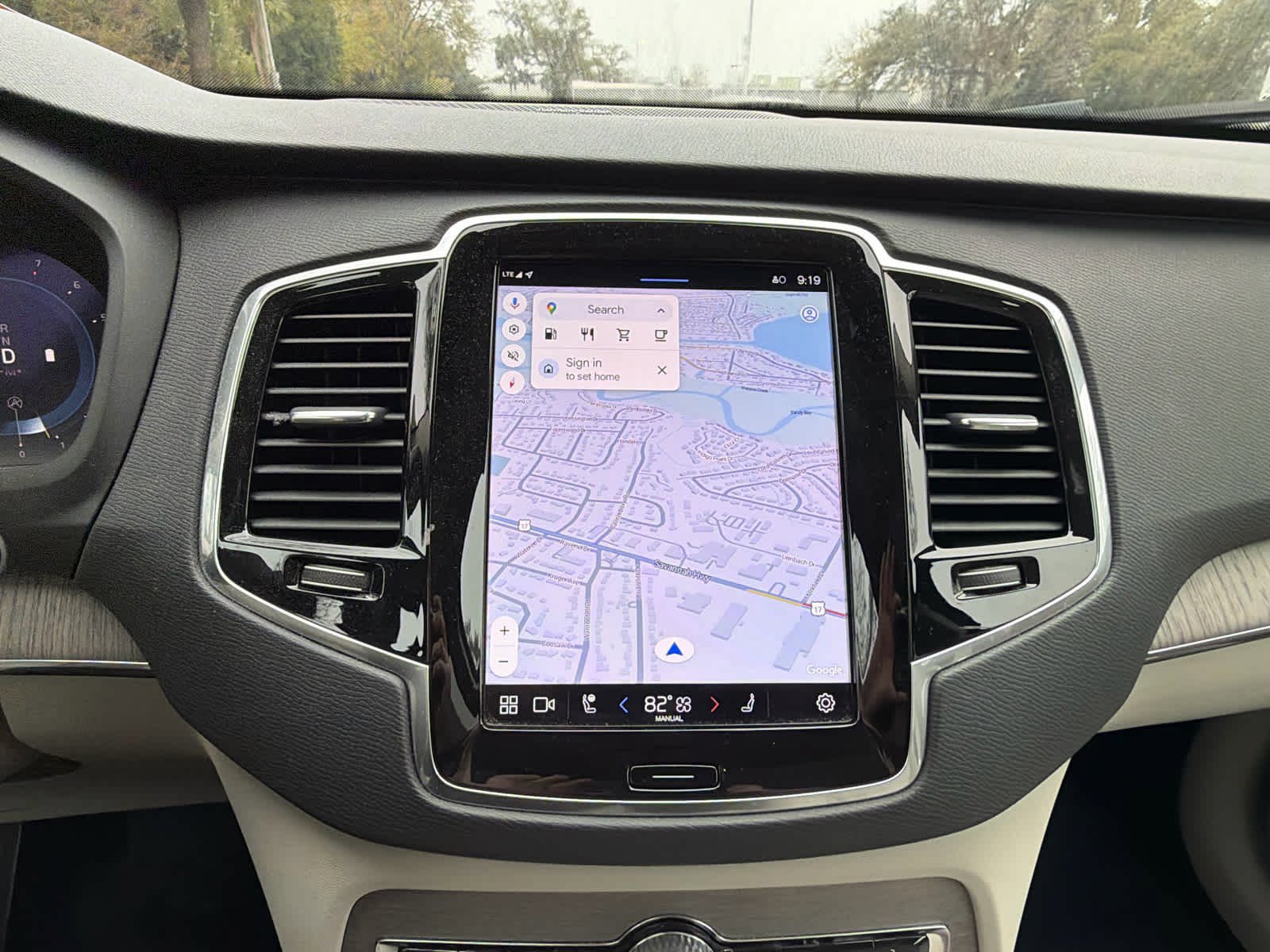 Used 2023 Volvo XC90 B5 Plus w/ Protection Package Premier image 30